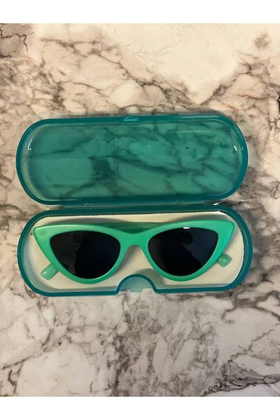 STAOOM UV Protection Children's Sunglasses and Glasses Box