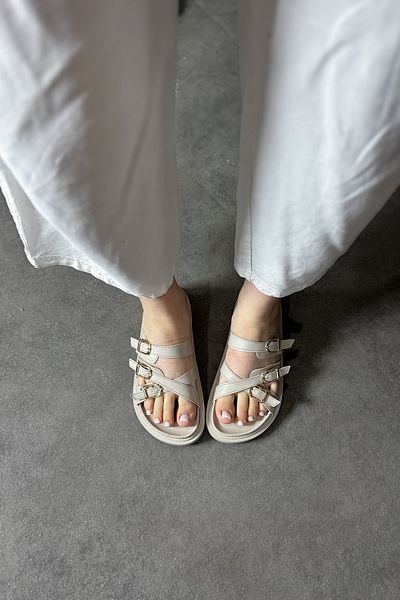 SHOEBELLAS Papuci de damă Chani Beige cu detaliu de țevi