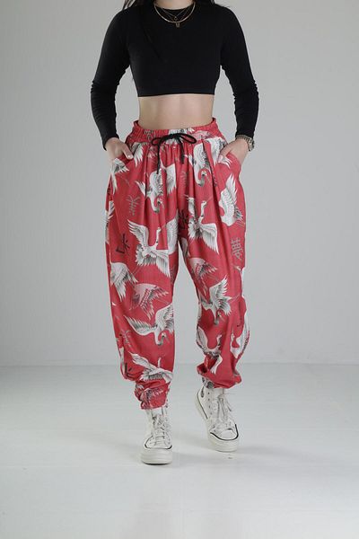 COCOPELLI Chinese Bird Patterned Pleated Jogger