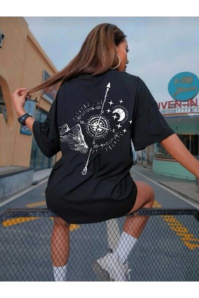 ciwi&life Λεπτομέρεια Unisex Compass Μαύρο T-Shirt με εμπριμέ χαλαρή εφαρμογή