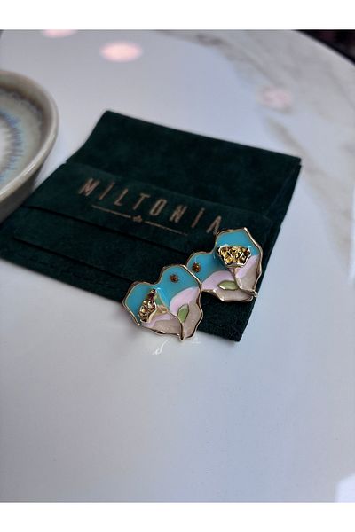 Miltonia Flower motif pearl steel earrings