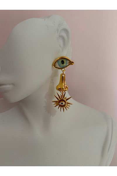 YENGEÇ Gold Eye Nose Earrings