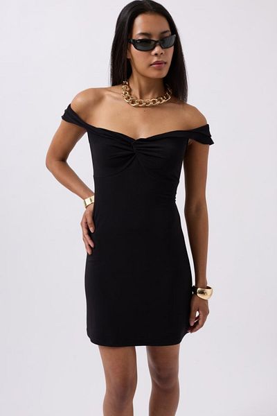 leyla sanat sanata yeni bir bakış açısı Leyla Sanat Sanata a New Perspective Shirring Detail Shoulder Strap Mini Dress