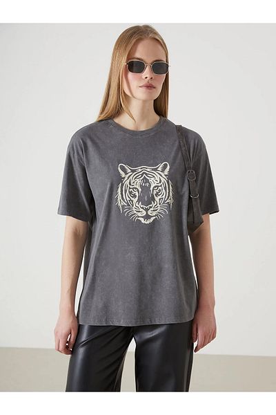 LC Waikiki Γυναικείο T-Shirt με λαιμόκοψη Leopard printed