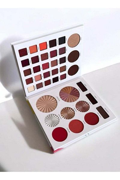 Beauty CLASSIC COLORS Complete Makeup Palette - Classic Colors