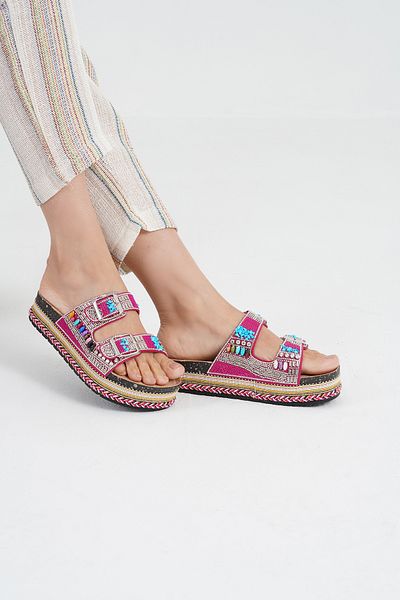 Beyond Papuci de zi cu zi pentru plajă, cu detaliu de piatră fucsia, 4 cm BYNDRSL2520