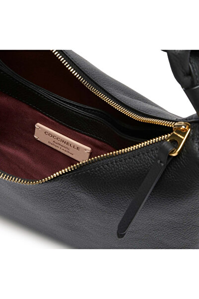 Coccinelle Női cipzáras válltáska logóval