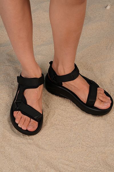 Beyond Women's Black Berlin Flat Velcro Trekking Sandals Byndhvsc01