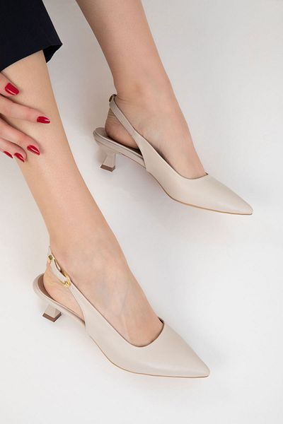 SOHO Beigefarbene klassische Damenschuhe mit Absatz 20618