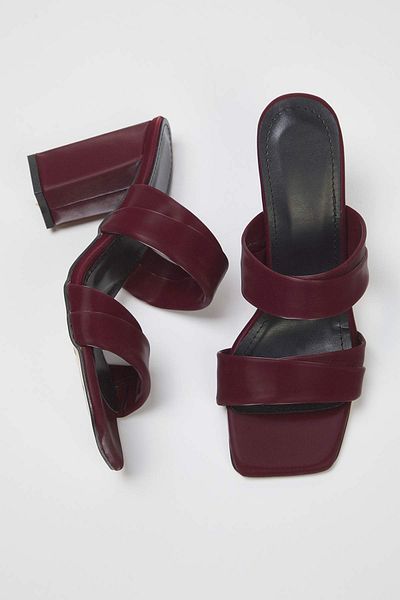 TRENDYOL SHOES Burgunderrote doppelt gebänderte Damen-Hausschuhe mit Blockabsatz TAKSS25TO00102