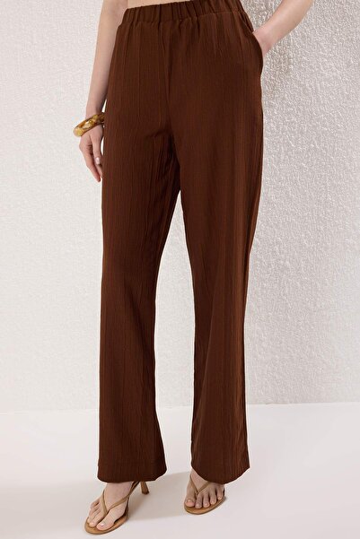 Trendyol Collection Dark Brown Textured Fabric Crop Pants Double Woven Bottom-Top Suit Twoss25Au00117