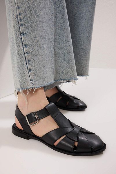 TRENDYOL SHOES Sandale de damă cu talpă plată neagră cu vârf rotund TAKSS25SD00060