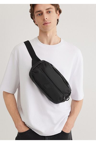 Mavi Schwarze Gürteltasche 0911841 -900