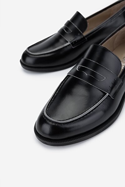 Valmenti Черни дамски мокасини от естествена кожа