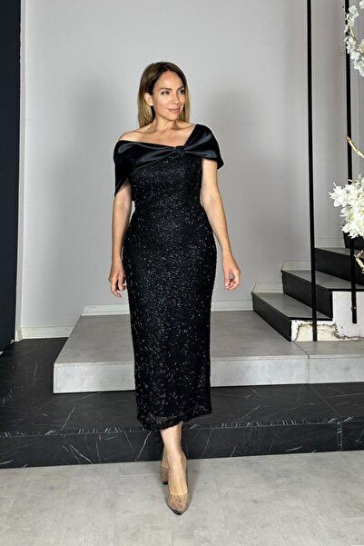 gesmoda G1411 Saten Yaka Detaylı Tasarım Abiye Elbise Siyah