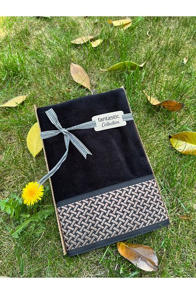 Fantastic Collection Bordered Embroidered Straw Chain Patterned Special Velvet Gift Towel Set