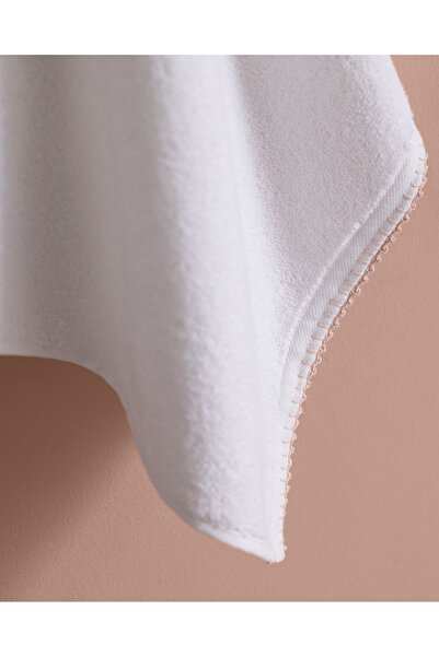 Madame Coco Aveline Crochet 100% Cotton Face Towel - White/Powder - 50X70 cm