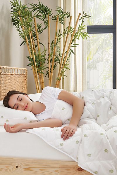 Puffy Gronn Bamboo Double Quilt (195x215 Cm)