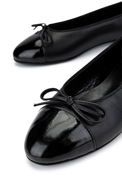 Tamer Tanca Kadın Hakiki Deri Siyah Rugan Babet Ayakkabı