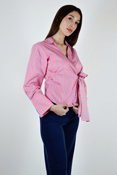 Qu Style Сорочка-блуза з товстими смужками, зав'язкою спереду та деталями круазе, рожево-синя