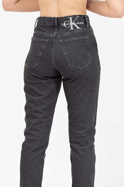 Calvin Klein MOM JEAN Kadın Denim Jeans J20J223636-1BZ