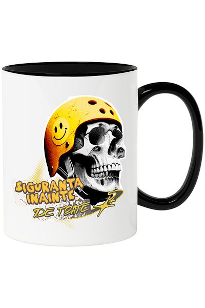 StoryGift Romania Cana Craniu uman cu casca de protectie sport adrenali, 330ml, Ceramica cu Maner , Cu Maner Negru