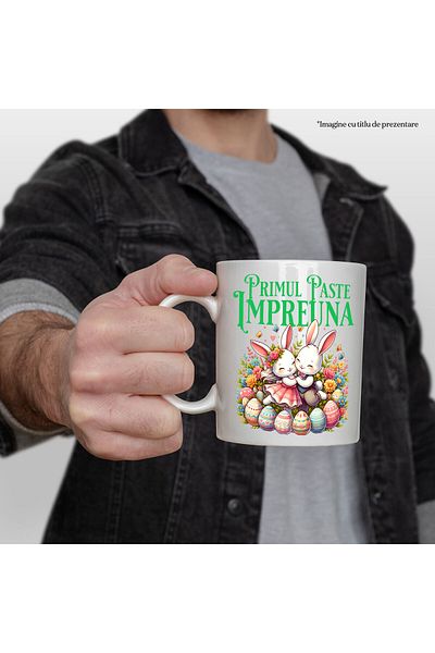 StoryGift Romania Cana cu Cuplu Fericit Iepuri Indragostiti Oua Colorate Paste, Flori Multicolor, , Cu Maner Alb