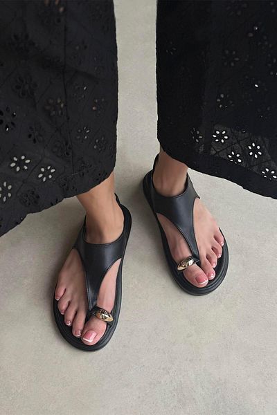 STRASWANS Mixed Women's Flip Flops Leather Sandals Black