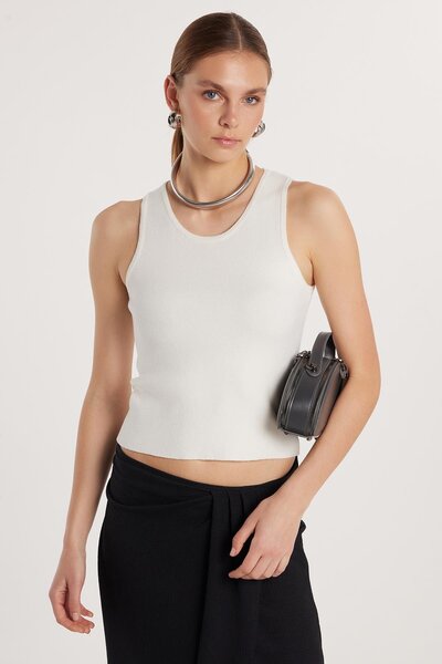 Tudors Kadın Slim Fit Düz Geniş Yaka Ekru Body Atlet