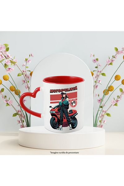 StoryGift Romania Cana motociclista fata langa motor rosu viteza, 330ml, Ceramica cu Maner Inima R, Cu Maner Inim STG