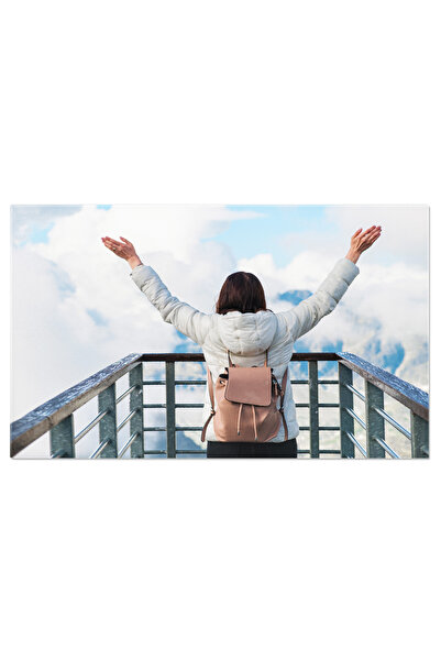 StoryGift Romania Tablou Canvas Turist Bucuranduse De O Priveliste Uluitoare A Muntilor Si Naturii In Timpul Unei