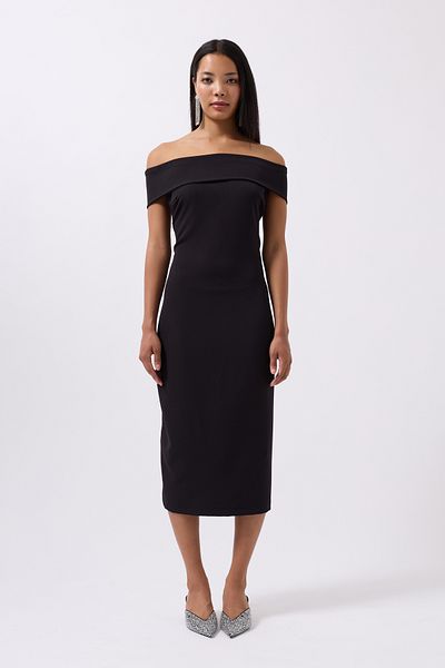 Black Fashion Rochie neagră maxi cu detaliu pliat pe umeri