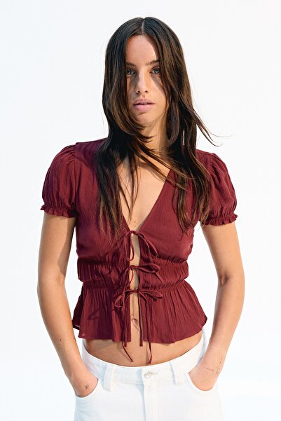 Bershka Kısa kollu büzgülü bağcıklı gömlek