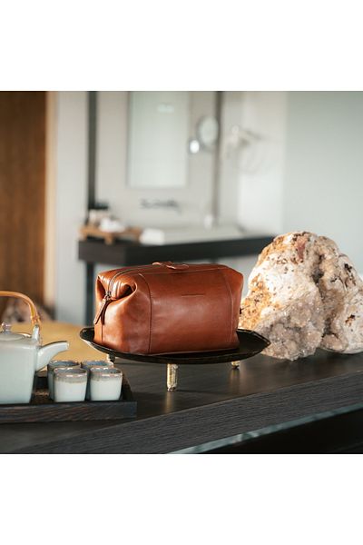 The Chesterfield Brand The Chesterfield Brand cosmetic bag, made of genuine leather, Biassa