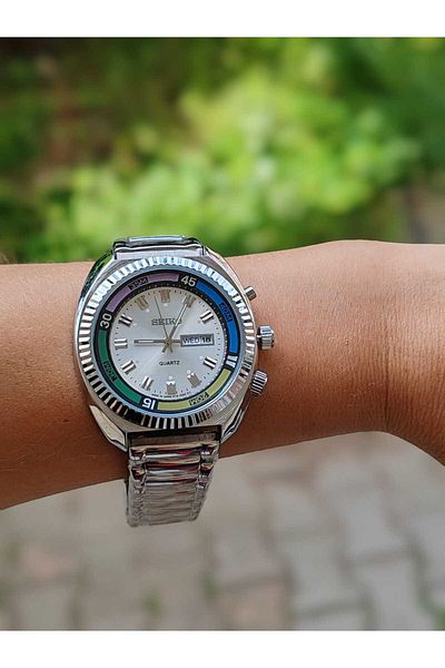 Universal Seko full function men's wristwatch