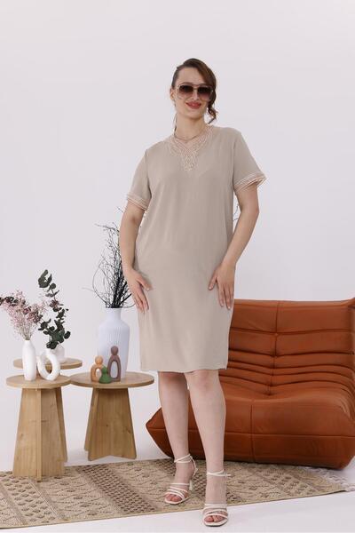Siyezen Large Size Lace Dress with Collar and Sleeves