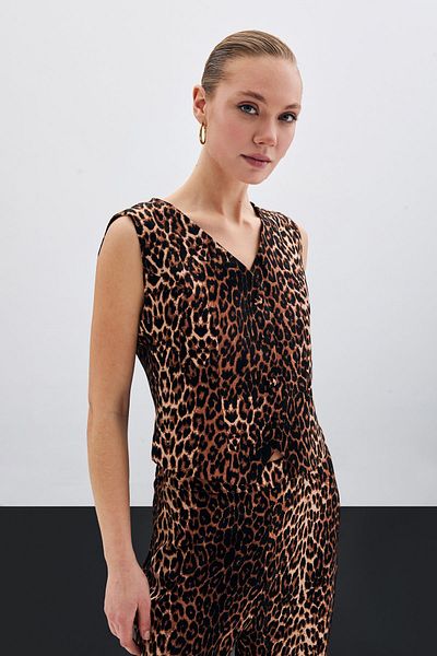Sateen Short Leopard Vest - Black