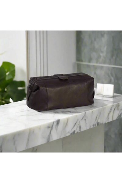 The Chesterfield Brand The Chesterfield Brand cosmetic bag, made of genuine leather, Vince