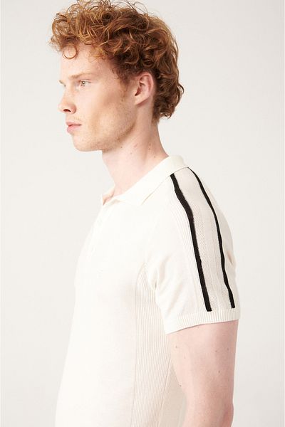 Avva Weißes, geripptes Strick-T-Shirt mit Streifendetail für Herren A31y5105