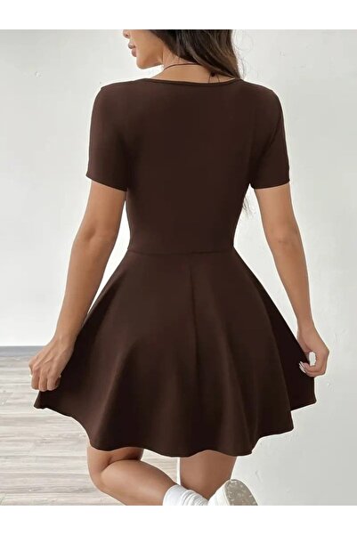 TİANA Evyora Γυναικείο κοντομάνικο φόρεμα κατάδυσης με τετράγωνο λαιμόκοψη και λεπτομερείς τσέπες