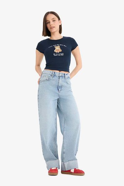 DeFacto Cool Fitted Crew Neck Φωτοτυπία με κοντό μανίκι μπλουζάκι E7991ax25sp