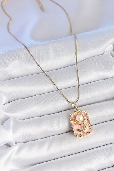 Clariss 316L Steel Gold Color Chain Pink Enamel Pearl Daisy Model Portrait Model Women's Necklace