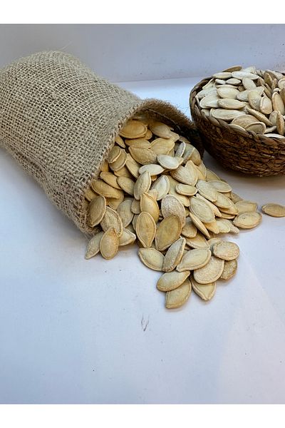 KÖKNAR بذور اليقطين المملحة 1 كيلو