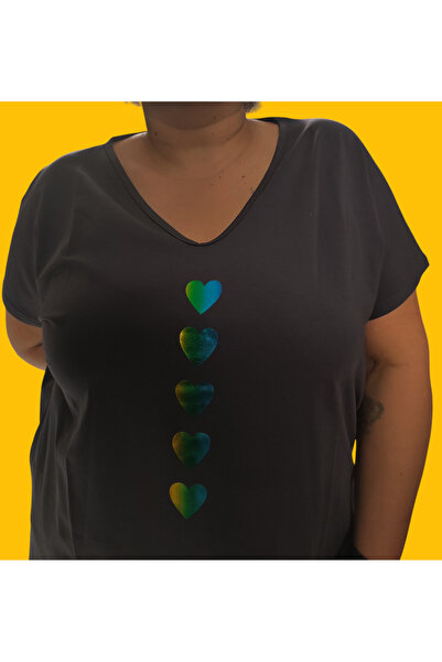 Barato Μπλουζάκι με λαιμόκοψη V μεγάλου μεγέθους, σκούρο καπνιστό, με στάμπα