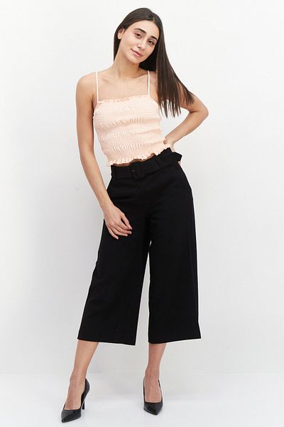 BCBG بلوزة نسائية بدون أكمام ذات رقبة مربعة، وردية اللون