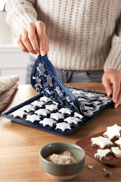 Tchibo Cinnamon Star Baking Mat, Navy