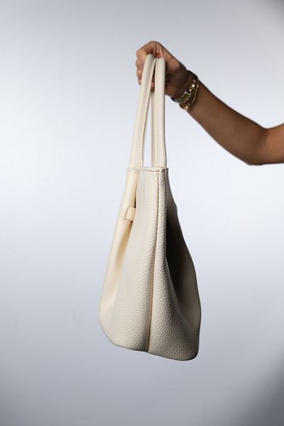 LuviShoes Γυναικεία τσάντα ώμου NICOL Cream Floater