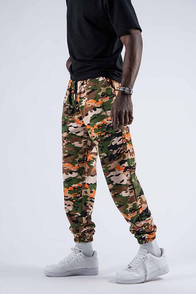 SUPERBLUE Men's Camouflage Patterned Loose Orange Jogger Pants