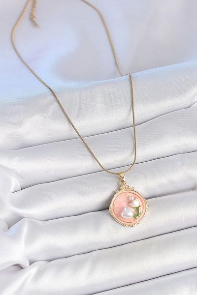 Clariss 316L Steel Gold Color Chain Pink Enamel Pearl Flower Embroidered Portrait Model Women's Necklace