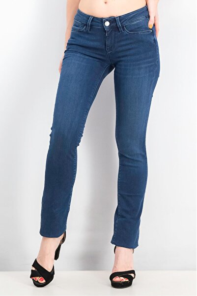 Guess Women Skinny Fit Dark Wash Stretchable Denim, Blue